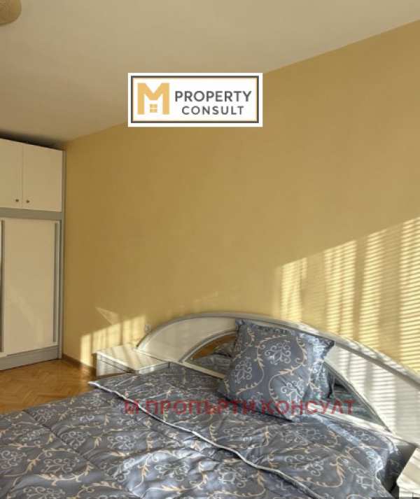 Дава под наем 4-стаен, гр. плевен, широк център