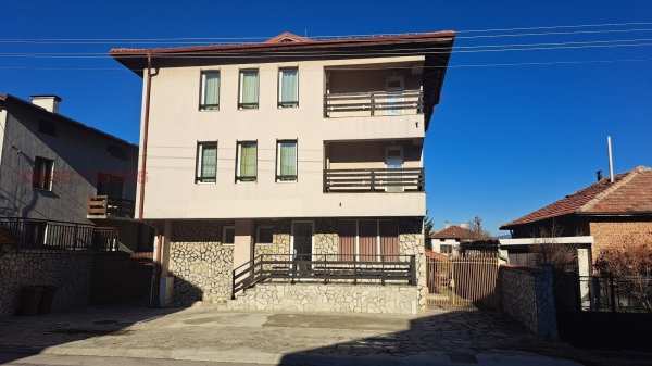 Дава под наем хотел, гр. банско, област благоевград