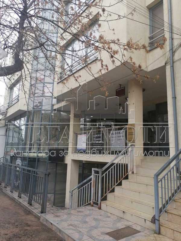 Дава под наем  офис град Сливен, Център
      28 кв.м