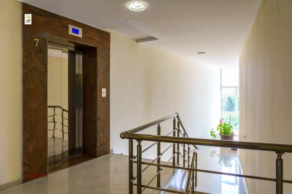 Дава под наем офис, гр. русе, център