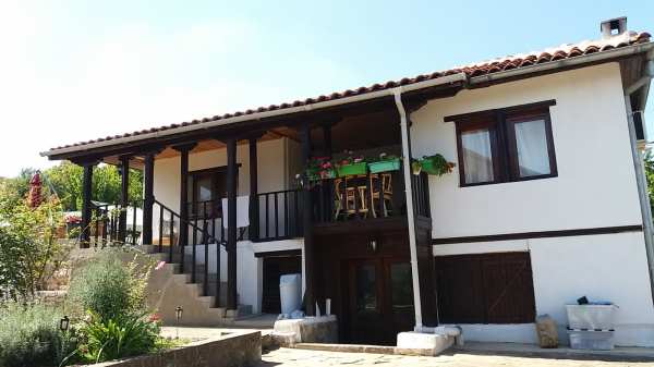 Дава под наем къща, с. самоводене, област велико търново