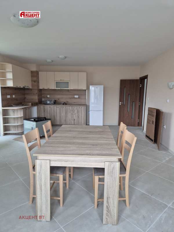 Дава под наем 3-стаен, гр. велико търново, център