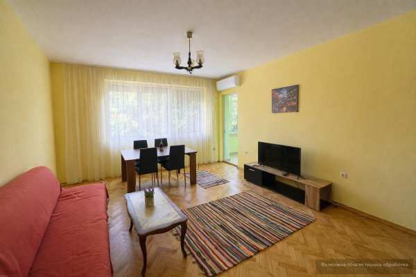 Дава под наем 3-стаен, гр. пловдив, център