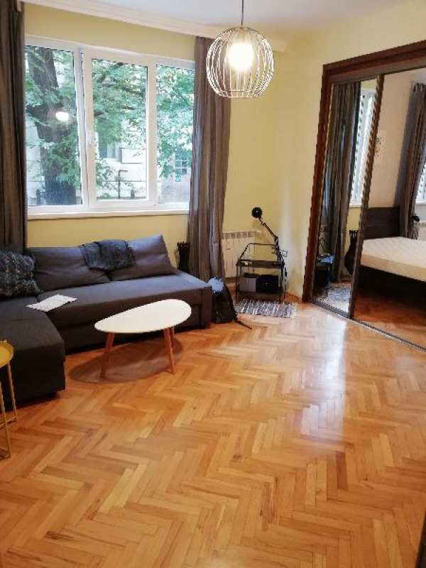 Дава под наем 3-стаен, гр. софия, оборище