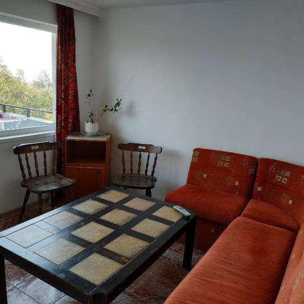 Дава под наем етаж от къща, гр. варна, м-т евксиноград