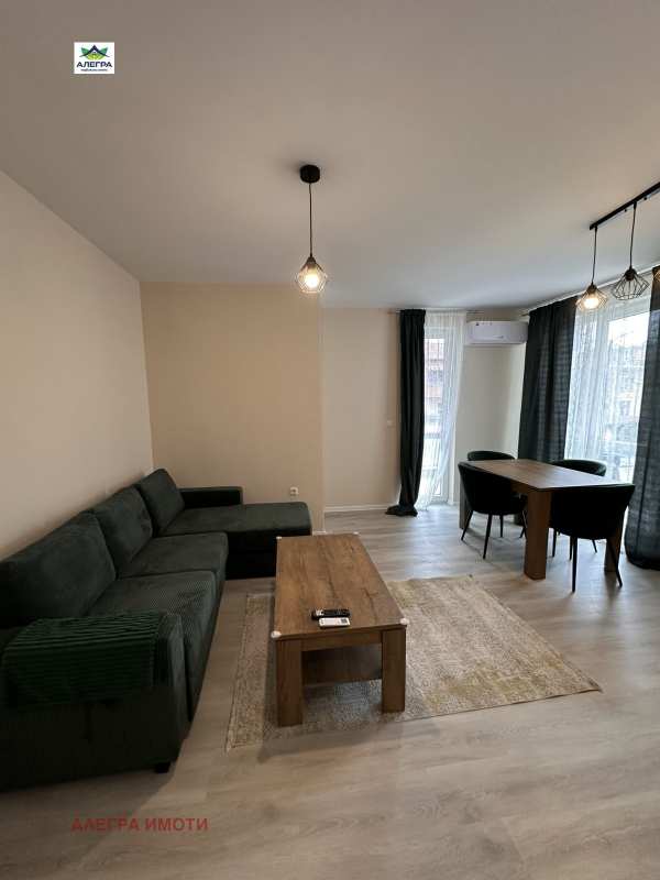 Дава под наем 2-стаен, гр. пазарджик, идеален център