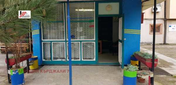 Дава под наем магазин, гр. кърджали, възрожденци