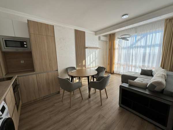 Дава под наем 3-стаен, гр. шумен, пазара