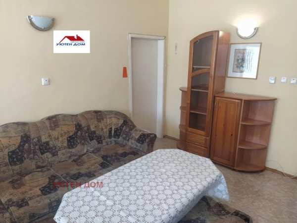 Дава под наем етаж от къща, гр. шумен, томбул джамия