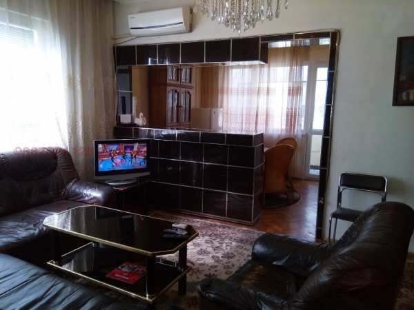 Дава под наем 3-стаен, гр. велико търново, център