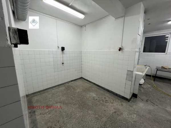 Дава под наем склад, с. средня, област шумен