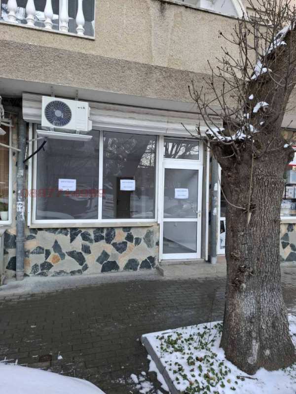 Дава под наем магазин, гр. добрич, център