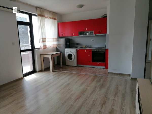 Дава под наем 1-стаен, гр. добрич, свети георги