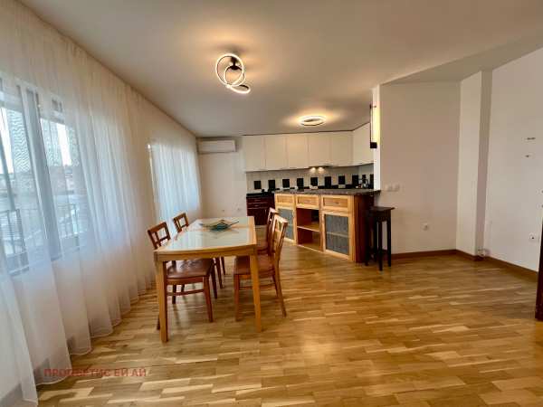 Дава под наем мезонет, гр. софия, редута