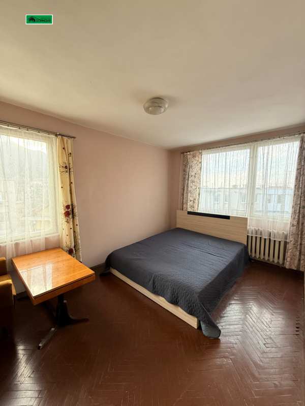 Дава под наем 4-стаен, гр. враца, център