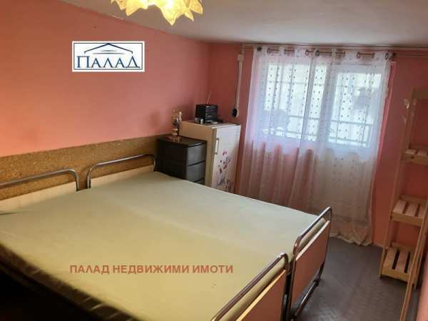 Дава под наем ателие, таван, гр. варна, винс-червен площад