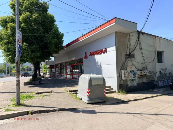Дава под наем магазин, гр. перник, център