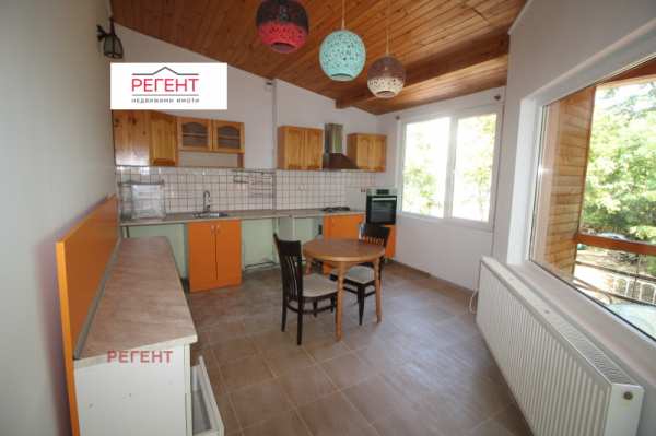 Дава под наем етаж от къща, гр. габрово, младост