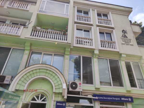 Дава под наем офис, гр. кюстендил, център