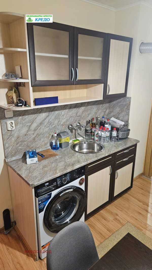 Дава под наем 1-стаен, гр. перник, изток