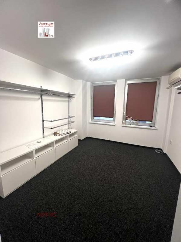 Дава под наем офис, гр. бургас, център