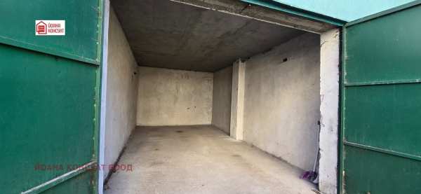 Дава под наем гараж, паркомясто, гр. плевен, широк център