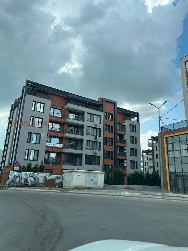 Дава под наем 2-стаен, гр. бургас, славейков