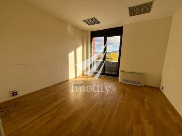 Дава под наем офис, гр. софия, младост 4