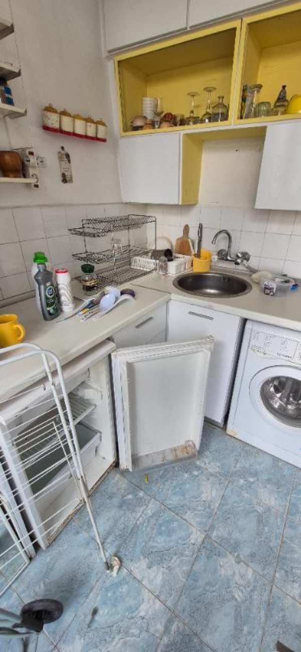 Продава  1-стаен град Ямбол
      40.2 кв.м