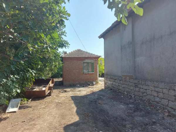 Продава  къща гр. Камено, област Бургас
      80 кв.м
