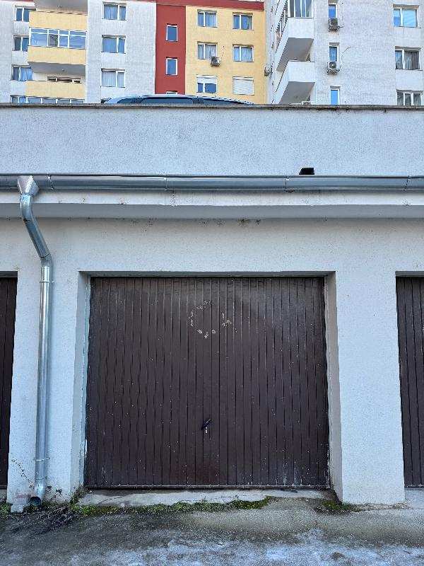 Продава  гараж, паркомясто град Велико Търново, Бузлуджа
      20 кв.м