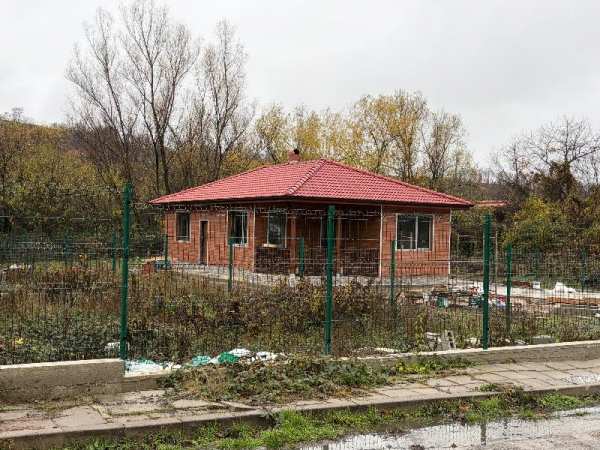 Продава  къща с. Лесидрен, област Ловеч
      85 кв.м