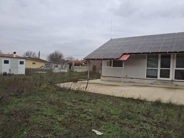 Продава  къща с. Тутраканци, област Варна
      81 кв.м