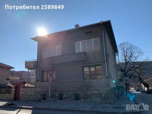 Продавам етаж от къща гр. провадия, много слънчев