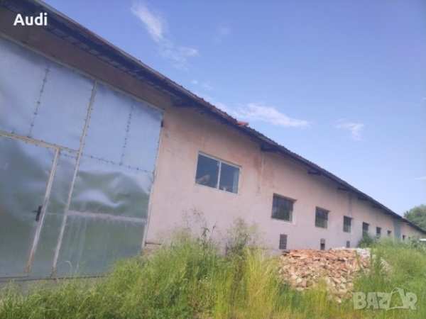 Собственик продава масивно промишлено помещение/хале с рзп 800