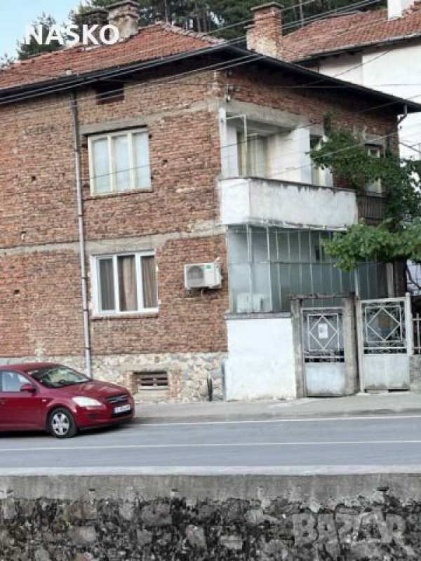 Продавам къща