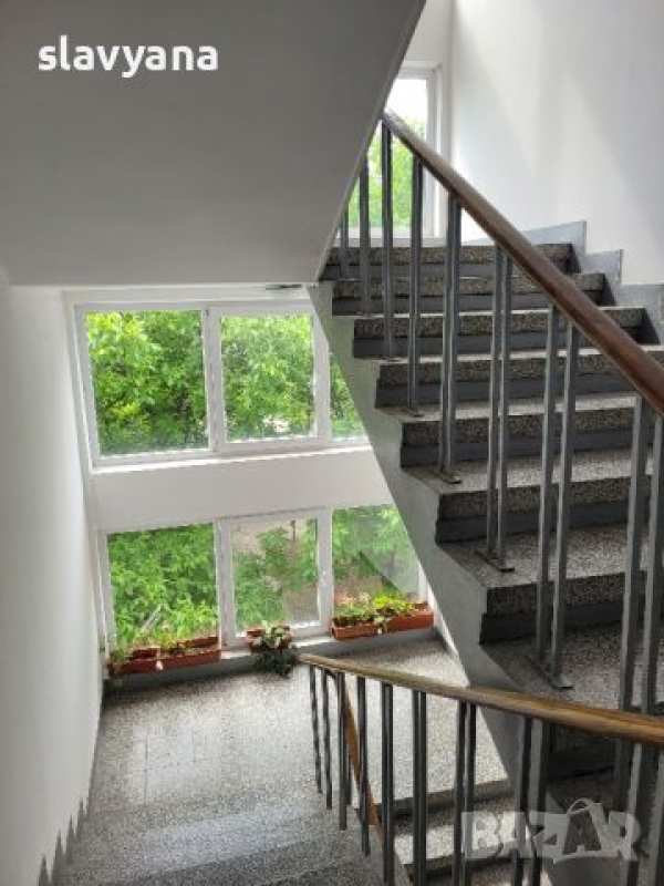 Бизнес-сграда, център