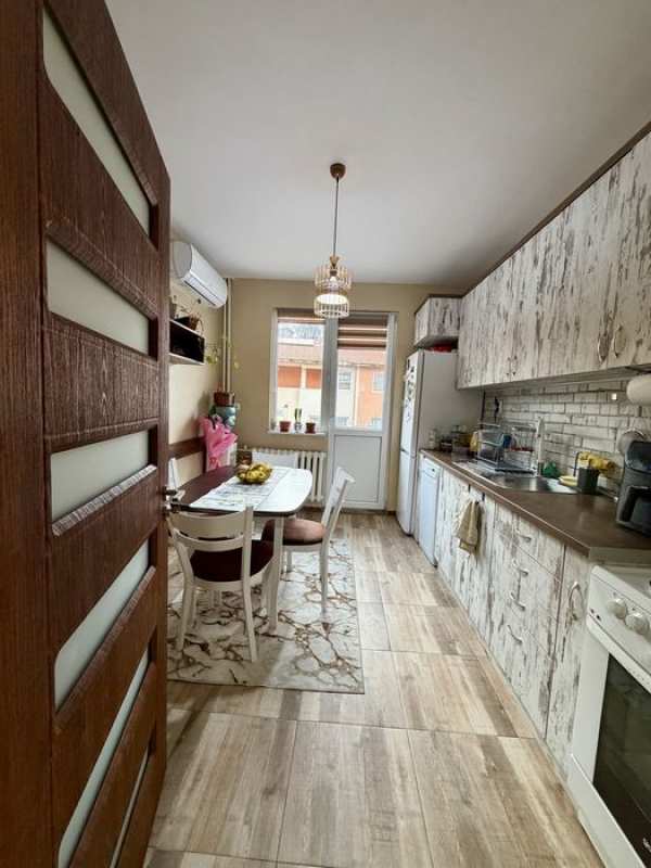 3-ст. Апартамент, Идеален център