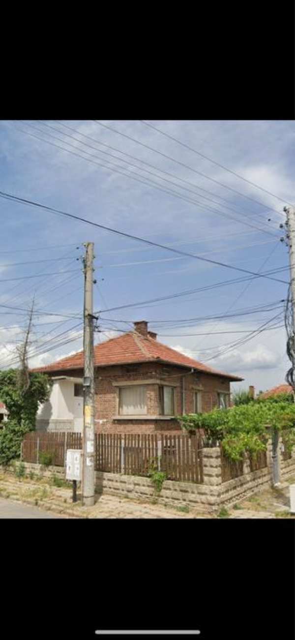 Продава къща гр. Казанлък