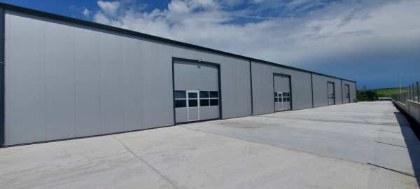 Склад по наем 240кв с офис и санитарен възел