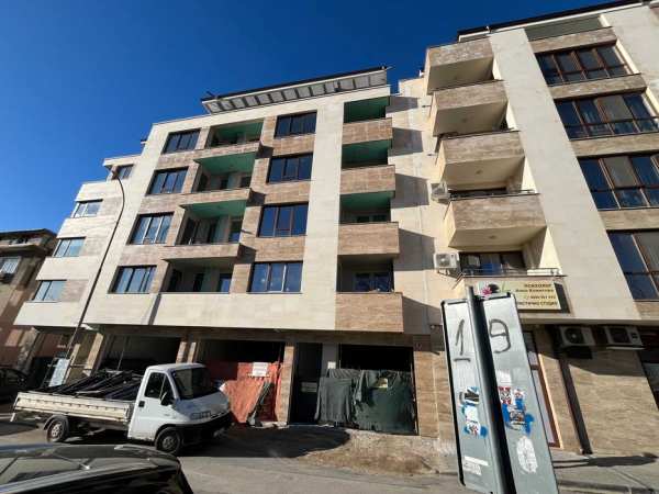 Продава апартамент с една спалня,  до у-ще Ехзарх Антим I