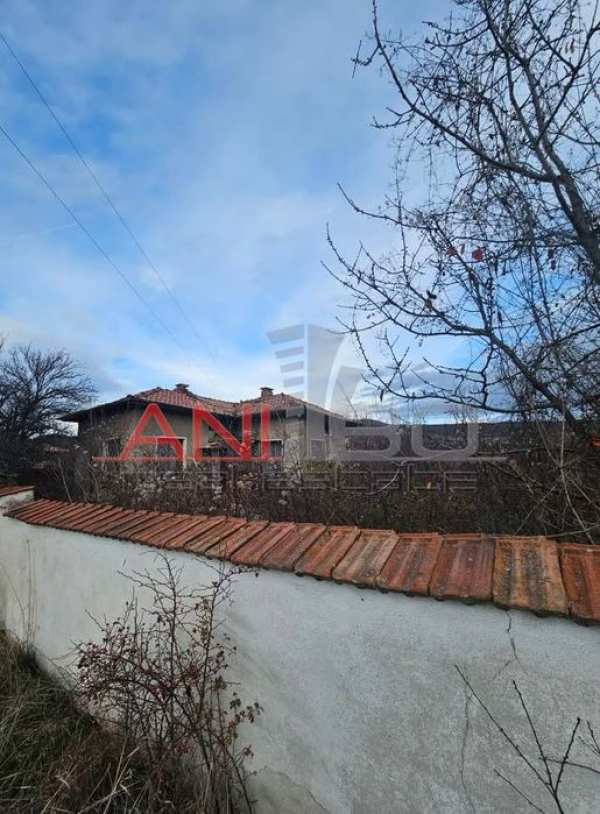Къща в Перник, област-с.Гърло площ 63 кв.м ,цена 48500 Евро