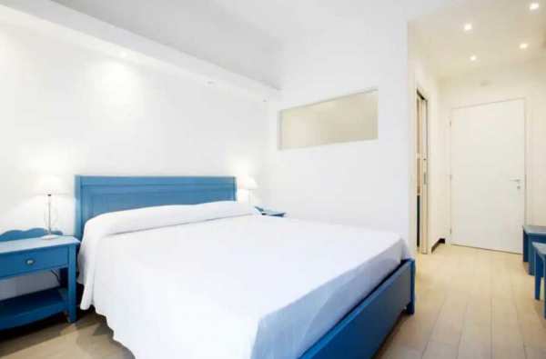 Самостоятелна стая под наем в Центъра