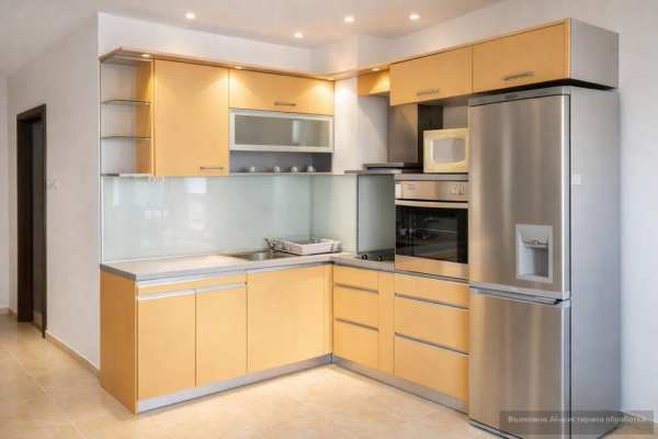 Тристаен апартамент в кв. Христо Смирненски/ В затворен комплекс!