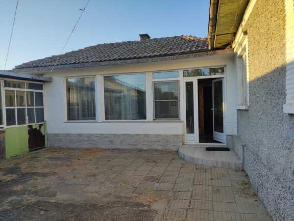 Продавам къща с. Ряхово