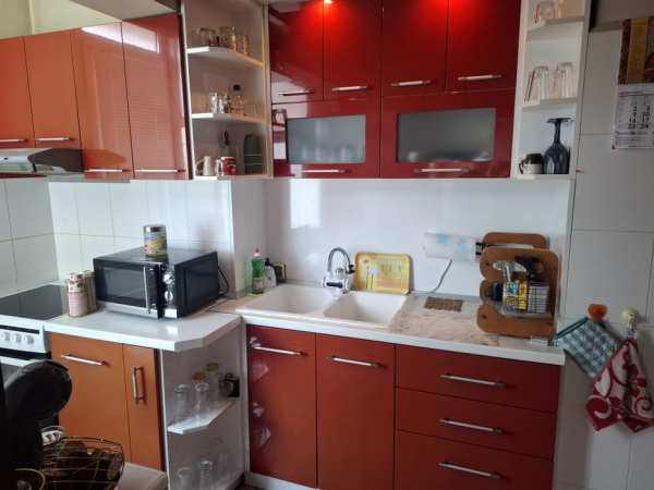 Апартамент под училище 