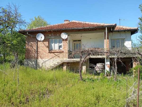 Продава Къща в с. Дъбравино