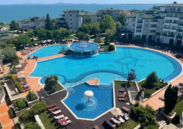 Обзаведен двустаен апартамент в Emerald Beach Resort & SPA, Ravda