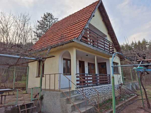 Продава къща до язовир Копринка община Казанлък
