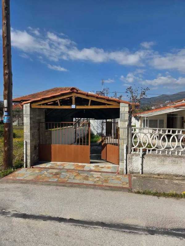 Къща на 50 метра от морето – Неа Врасна!